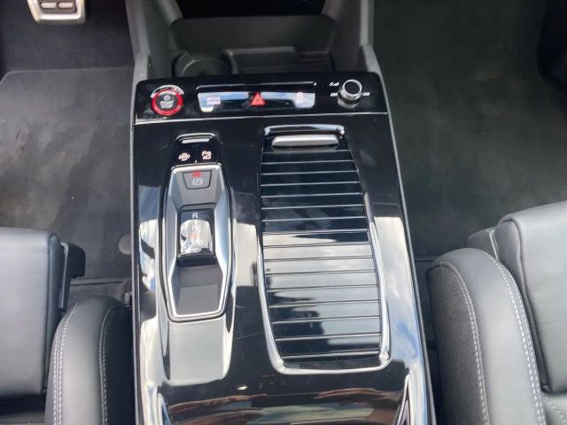 Audi SQ6 e-tron e-tron