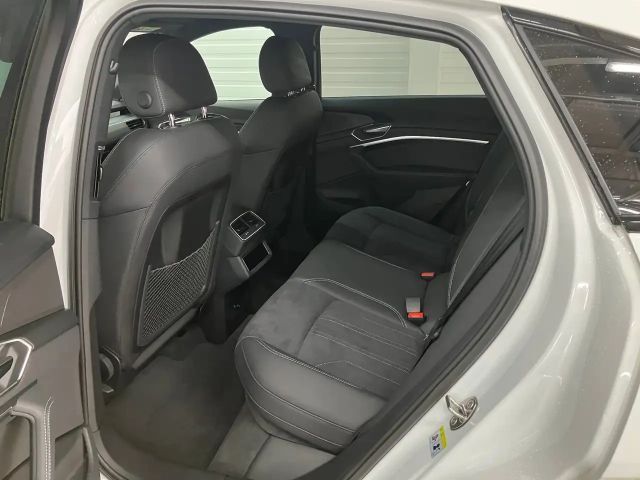 Audi Q8 e-tron 50 Business Quattro