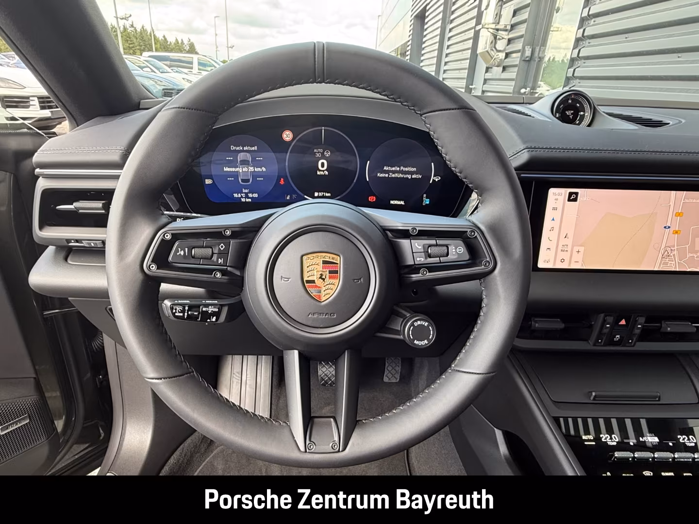 Porsche Macan AHV*MATRIX*INNO*22-ZOLL*LUFTFEDER*HEADUP*