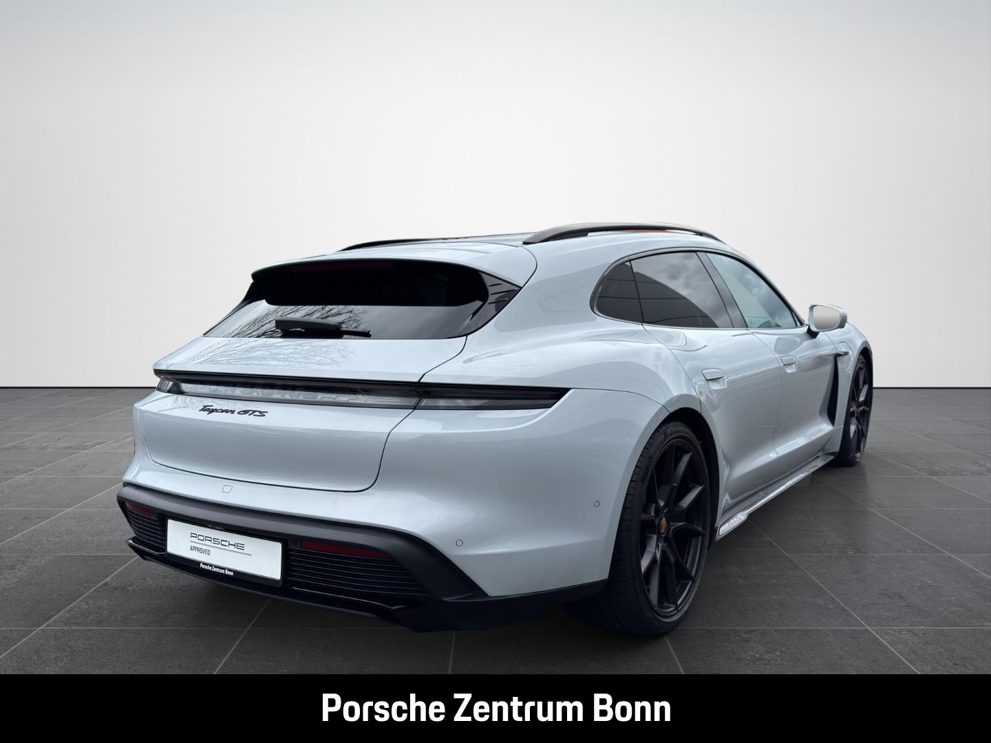 Porsche Taycan GTS Sport Turismo