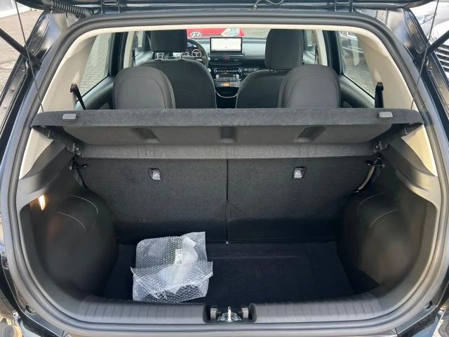 Hyundai INSTER Select