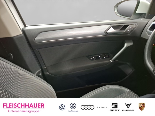 Volkswagen Touran 1.5 TSI R-Line