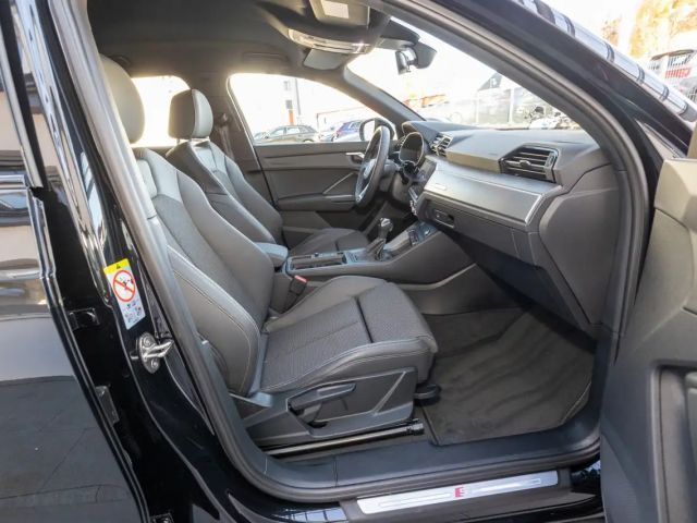 Audi Q3 35 TFSI S-Line