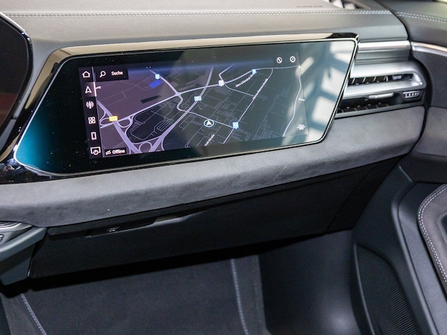 Audi A6 Avant Quattro S-Tronic