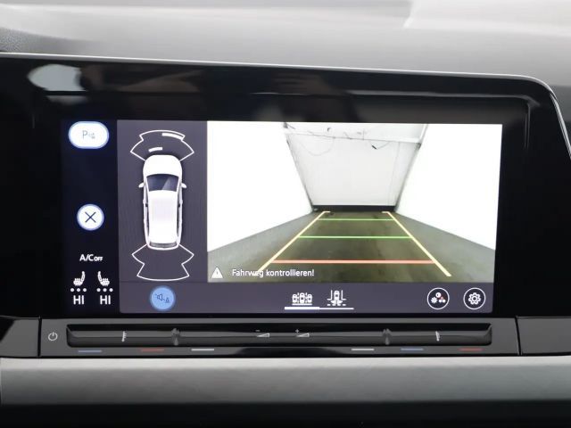 Volkswagen Golf Life Variant