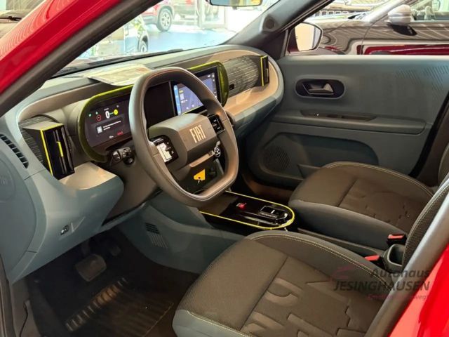 Fiat Grande Panda (RED)+PDC+Klima+CarPlay+LED Digitales Cockpit LED