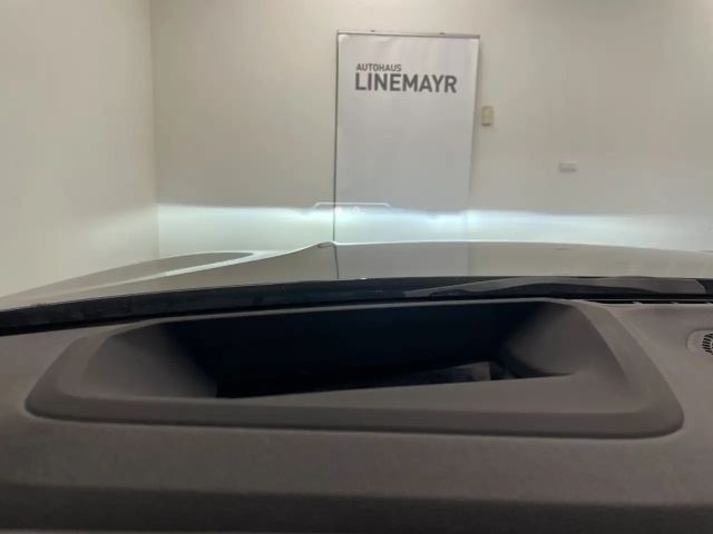 BMW 330 330e M-Sport Touring xDrive