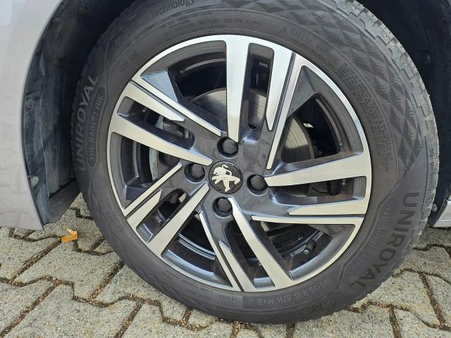 Peugeot 208 Allure Pack PureTech