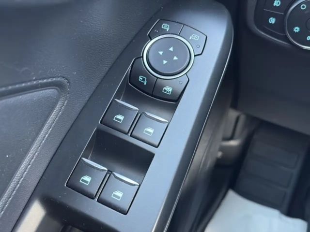 Ford Focus Cool & Connect EcoBoost Wagon