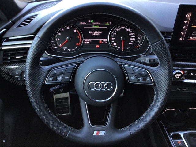Audi A4 35 TFSI Avant S-Line