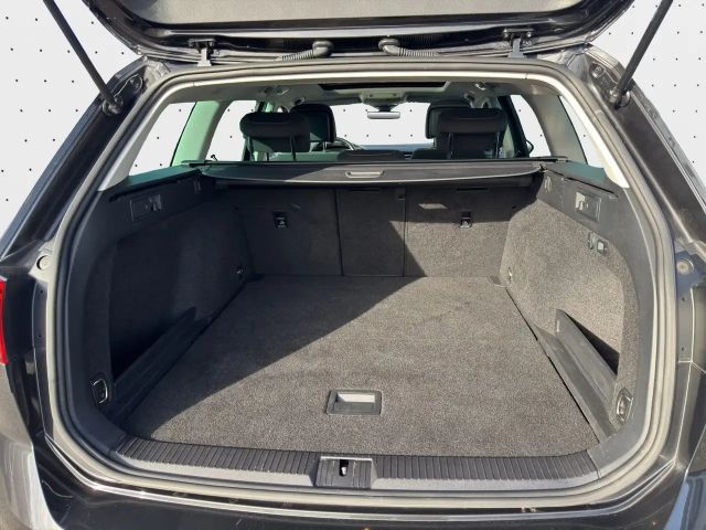 Volkswagen Passat 1.5 TSI Business Variant