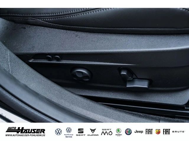 Alfa Romeo Giulia AT8 Q4 Turbo