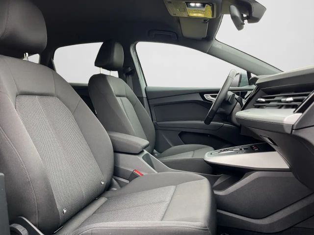 Audi Q4 e-tron Sb basis 125 LRH SHZ KAM ACC