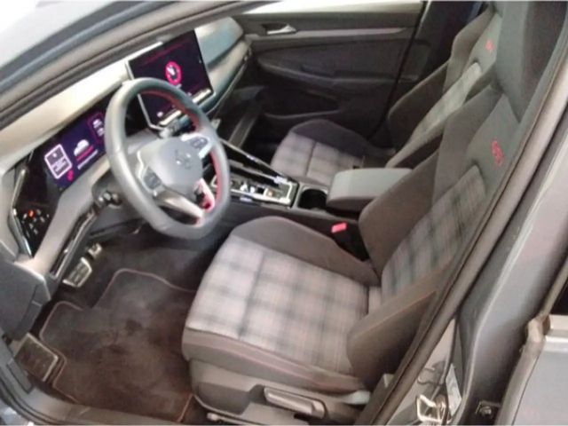 Volkswagen Golf 2.0 TSI DSG Golf VIII