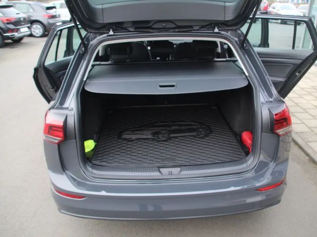 Volkswagen Golf Life Variant