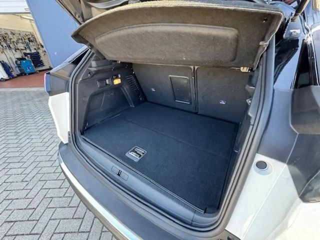 Peugeot 3008 EAT8 Hybrid