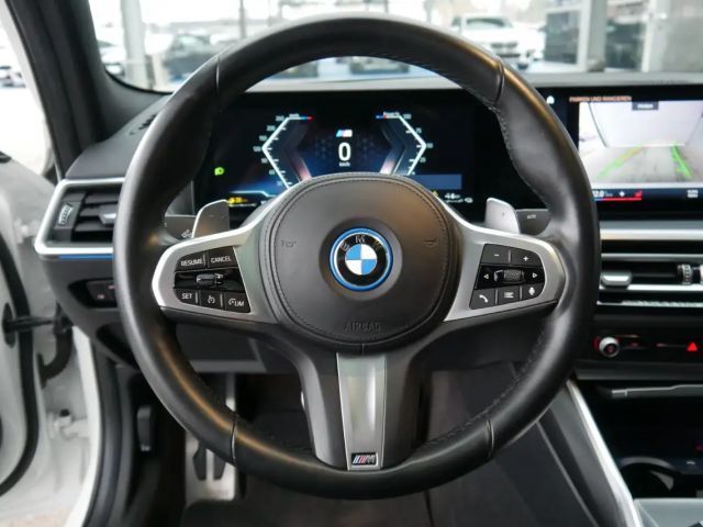 BMW 330 330e M-Sport Sedan xDrive