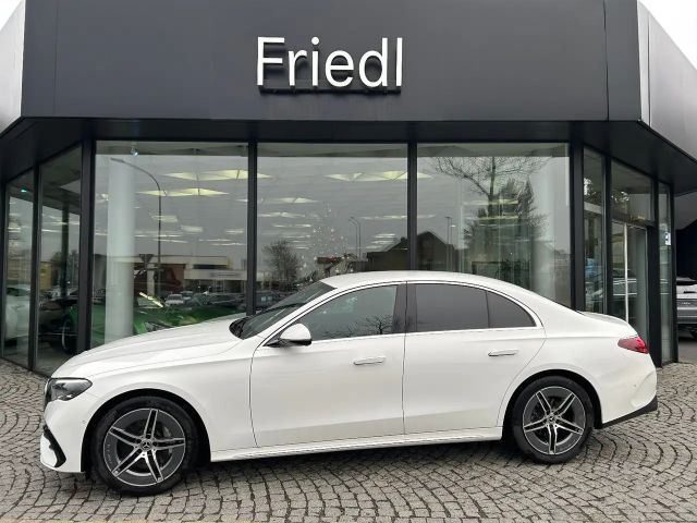 Mercedes-Benz E 220 AMG Line E 220 d Sedan
