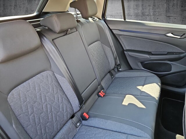 Volkswagen Golf Life Variant