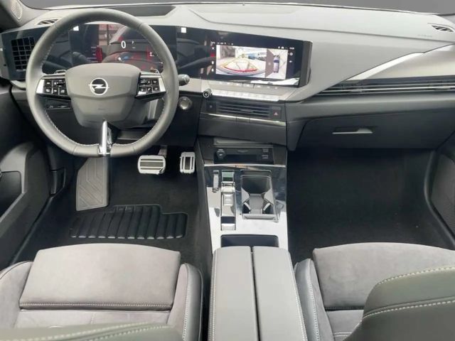 Opel Astra Sports Tourer Ultimate