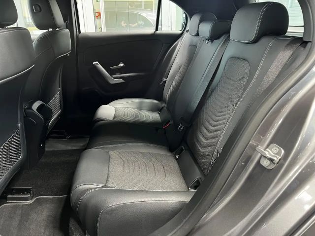 Mercedes-Benz A 180 Progressive