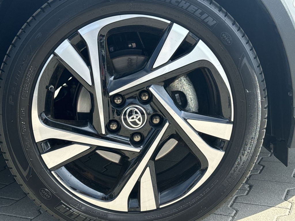 Toyota C-HR 5-deurs Bi-Tone Team D
