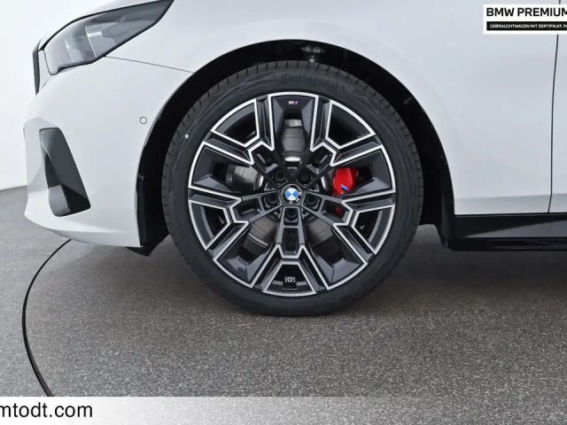 BMW 520 520d M-Sport Sedan xDrive