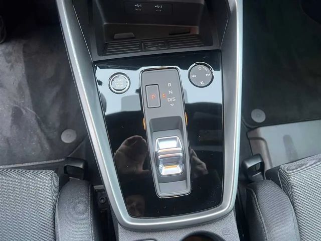 Audi A3 1.5 TFSI S-Line S-Tronic Sedan