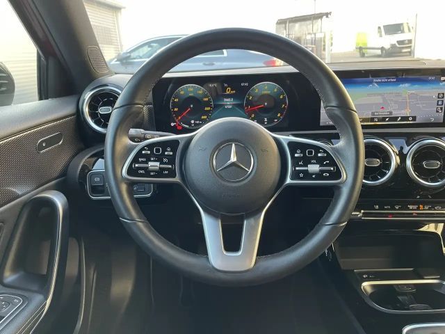 Mercedes-Benz A 200 Progressive