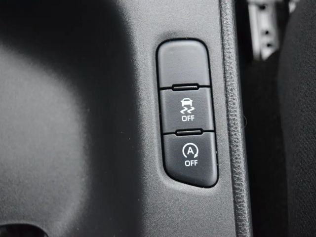 Toyota Yaris Club Hatchback