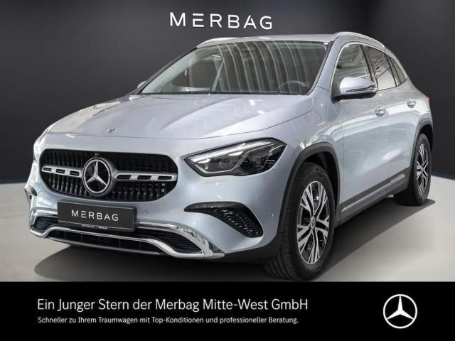 Mercedes-Benz GLA 180 STH SpurW W-Paket KeyLess ParkAss. ACC