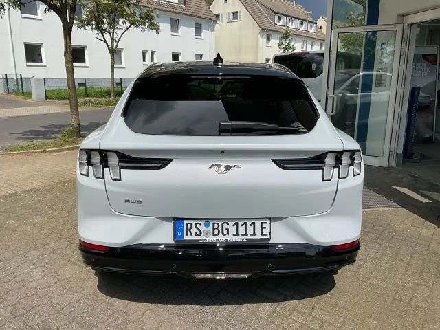 Ford Mustang Mach-E 98 kWh AWD
