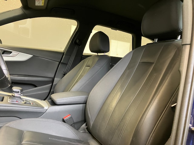 Audi A4 35 TFSI Avant S-Tronic