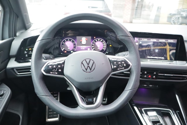 Volkswagen Golf 1.5 eTSI R-Line