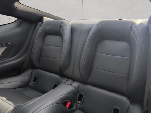 Ford Mustang Fastback GT 5.0 V8