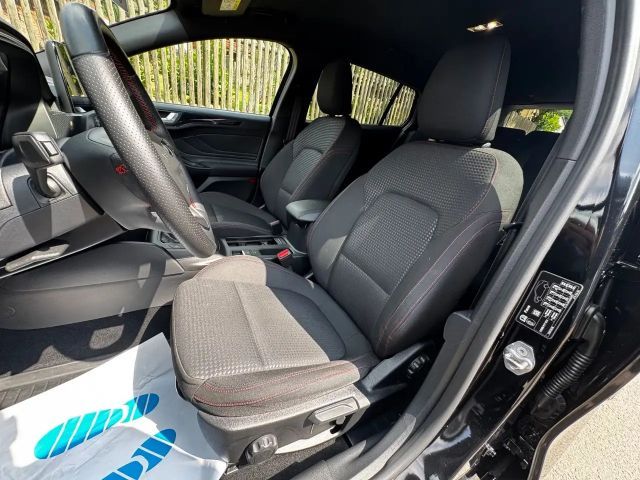 Ford Focus ST Line Wagon