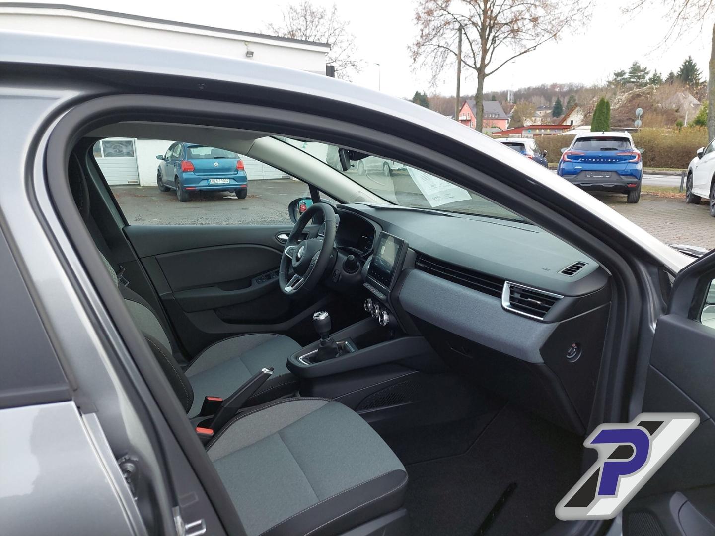 Mitsubishi Colt Plus Navi Digitales Cockpit LED Apple CarPl