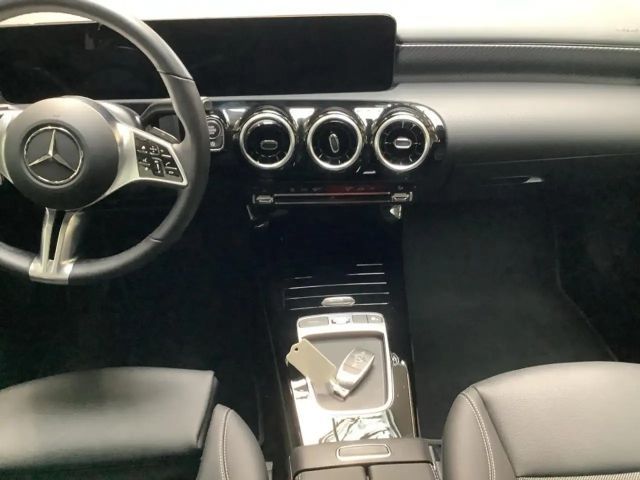 Mercedes-Benz A 180 Progressive