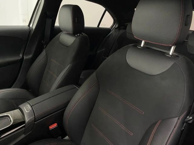 Mercedes-Benz A 200 AMG Line