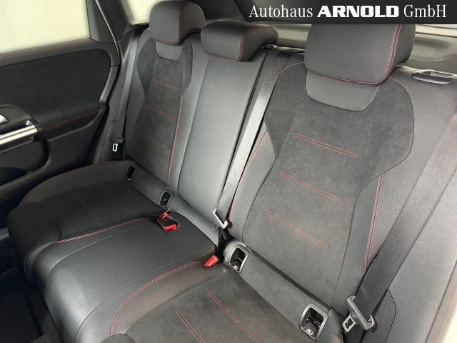 Mercedes-Benz B 200 AMG Line Sedan