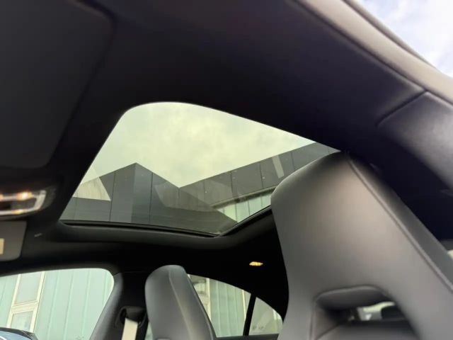 Mercedes-Benz CLA 220 4MATIC AMG Line Coupé