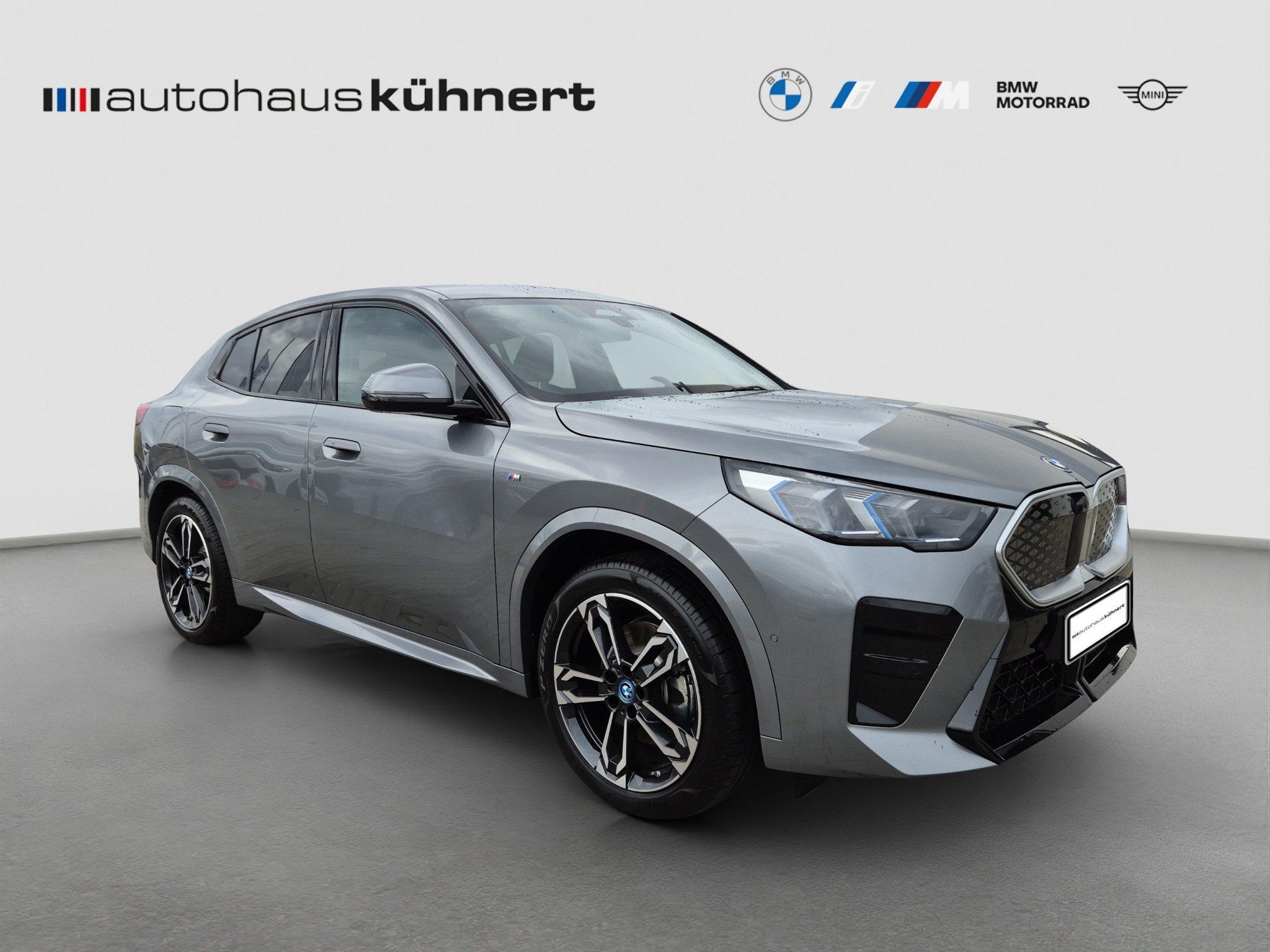 BMW iX2 xDrive30
