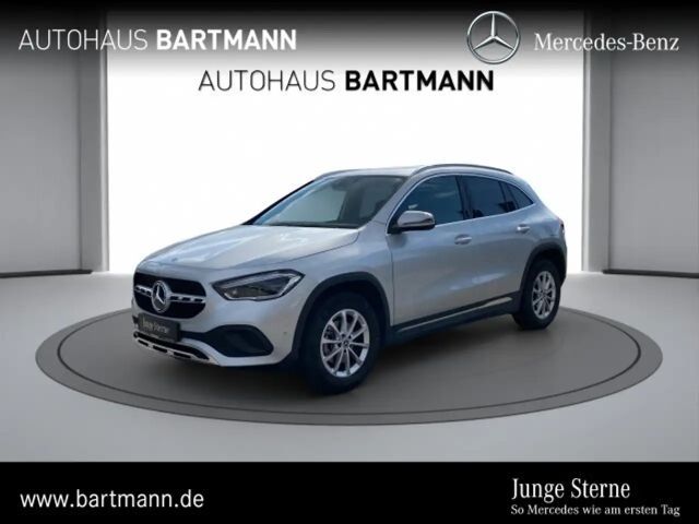 Mercedes-Benz GLA 180 Progressive