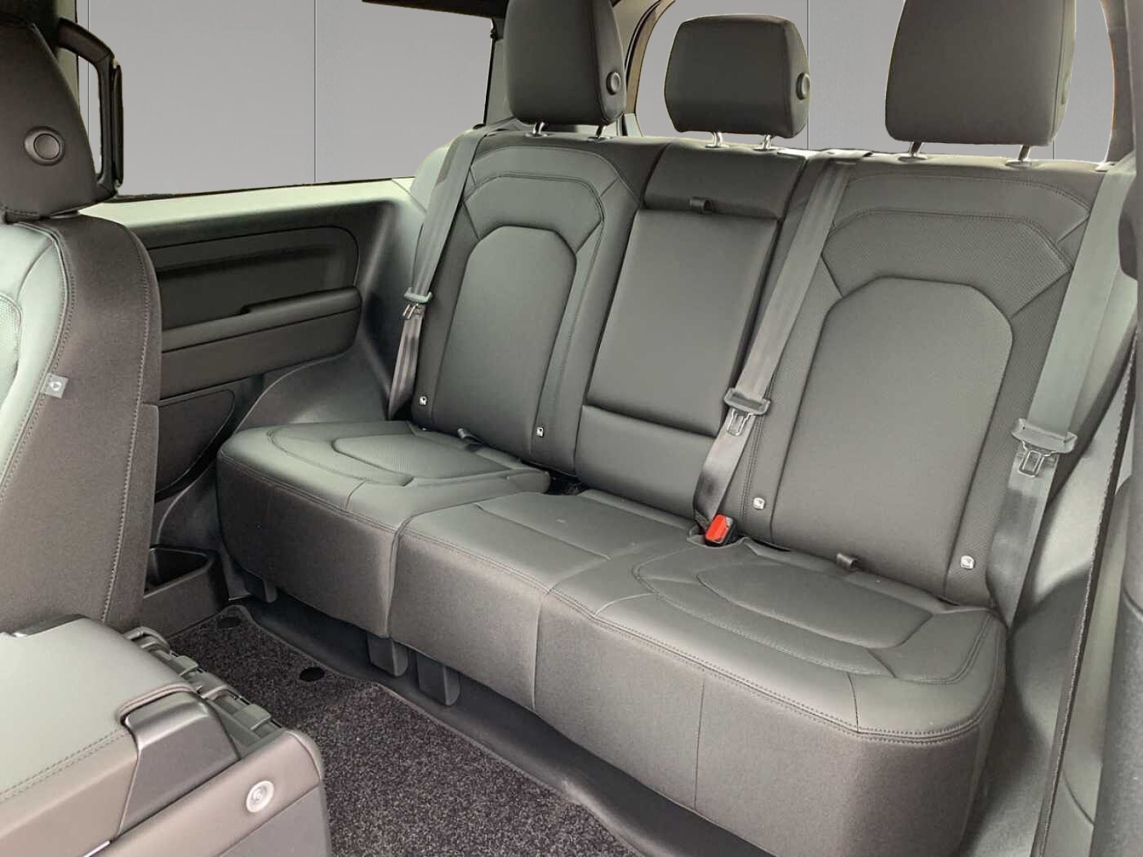 Land Rover Defender 90 S