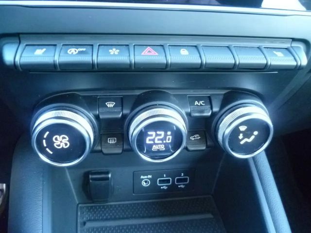 Renault Captur EDC Intens TCe 140