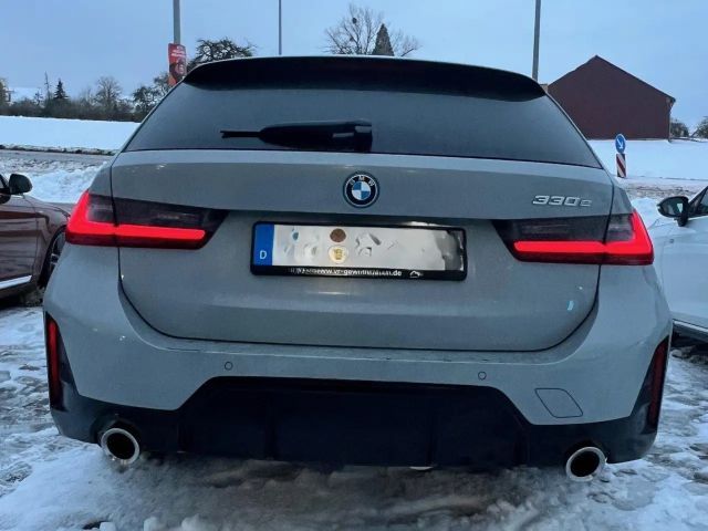 BMW 330 330e M-Sport