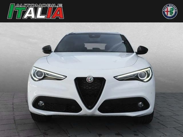 Alfa Romeo Stelvio AT8 Q4