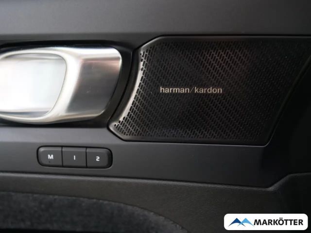 Volvo XC40 Dark Plus Recharge T5