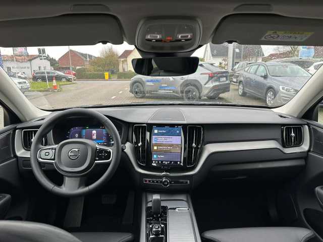 Volvo XC60 AWD Dark Plus
