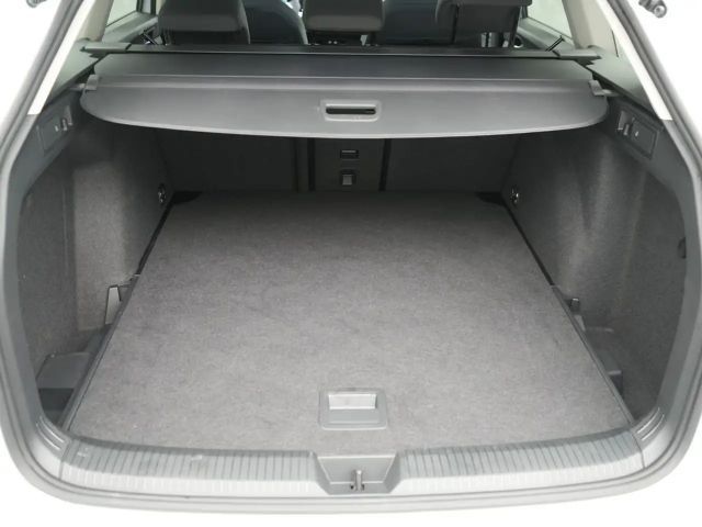 Volkswagen Golf DSG Golf VIII Life Variant